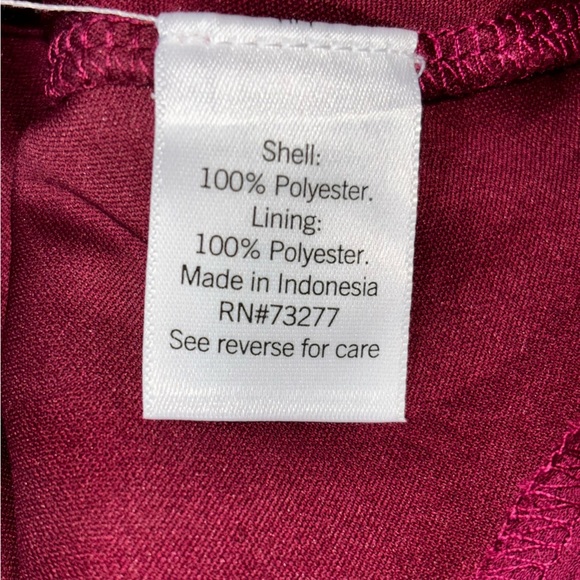 Nine West Blouse Women’s Medium Wine Maroon Lined Button Up Ruffle Flowy Dressy - Picture 3 of 10